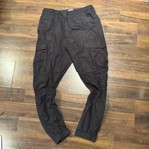 TWO H&M black cargo pants (FIT:SMALL)
